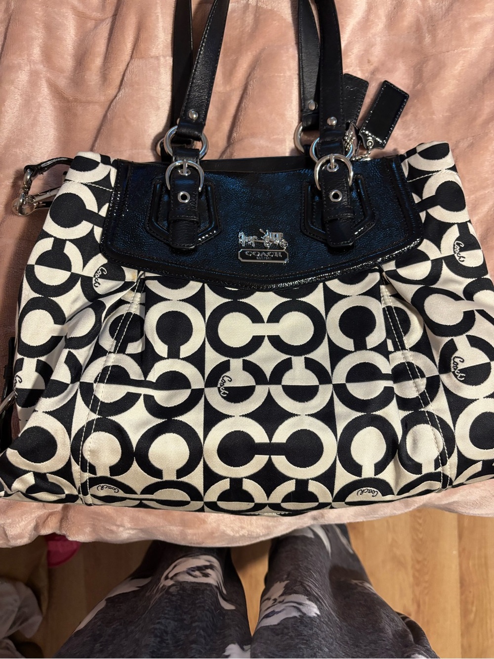 Coach Black & Cream Signature Shoulder Tote